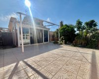 Herverkoop - Villa -
Orihuela Costa - Los Almendros-la Florida