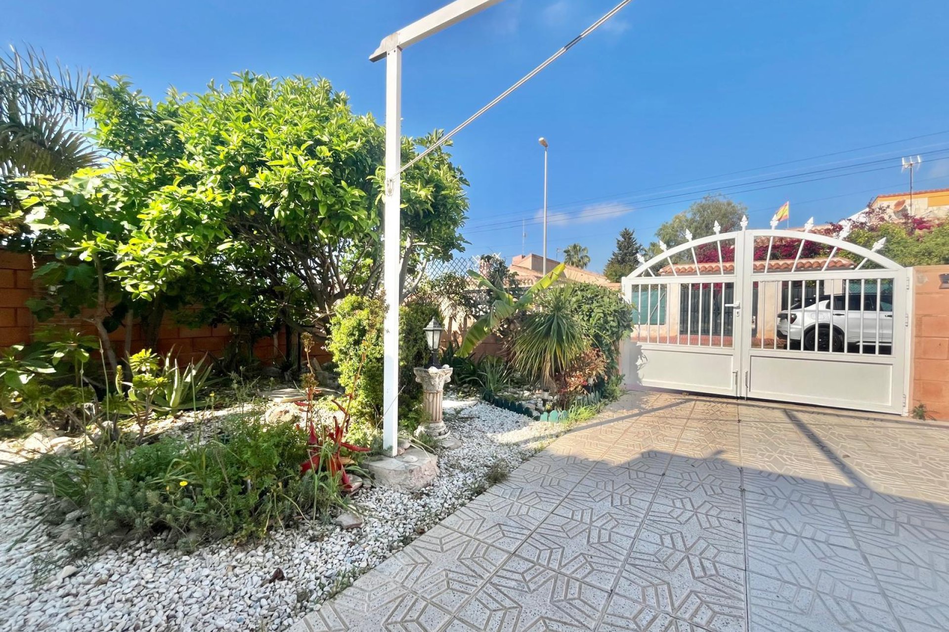 Herverkoop - Villa -
Orihuela Costa - Los Almendros-la Florida