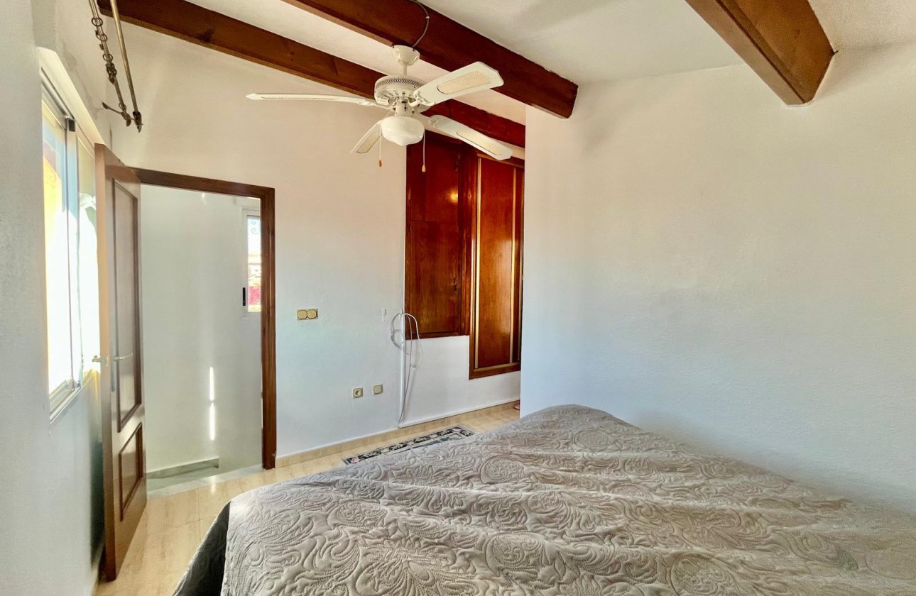 Herverkoop - Villa -
Orihuela Costa - Los Almendros-la Florida