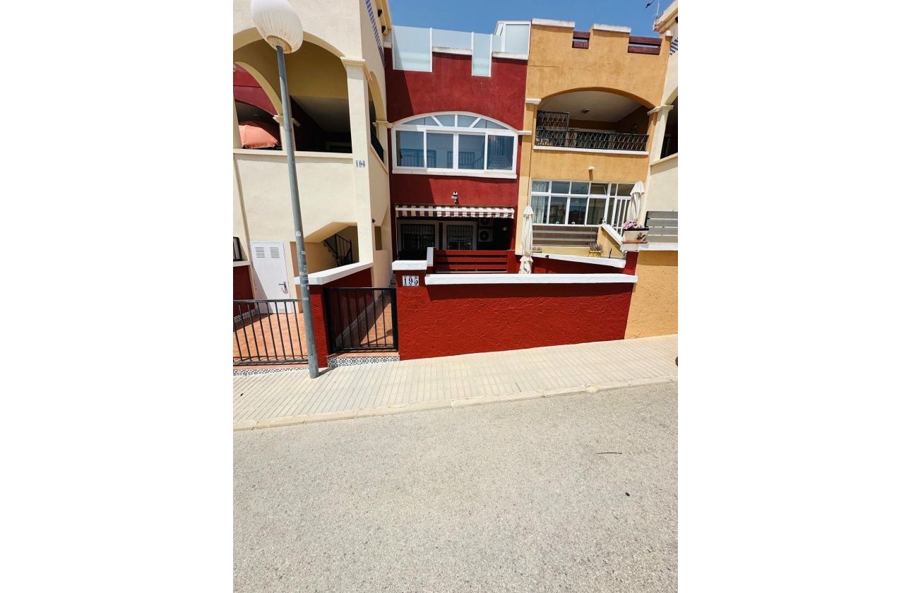 Herverkoop - Villa -
Orihuela Costa - Los Altos