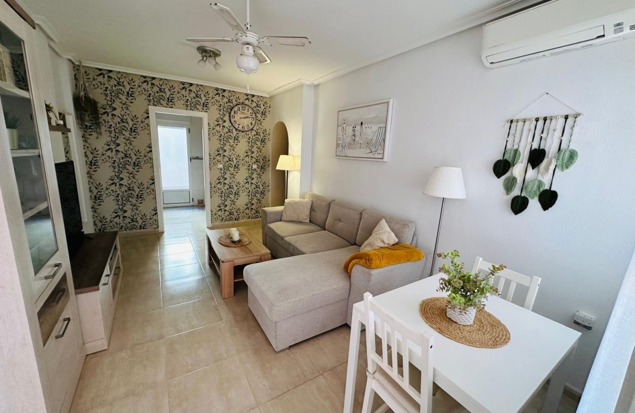 Herverkoop - Villa -
Orihuela Costa - Los Altos