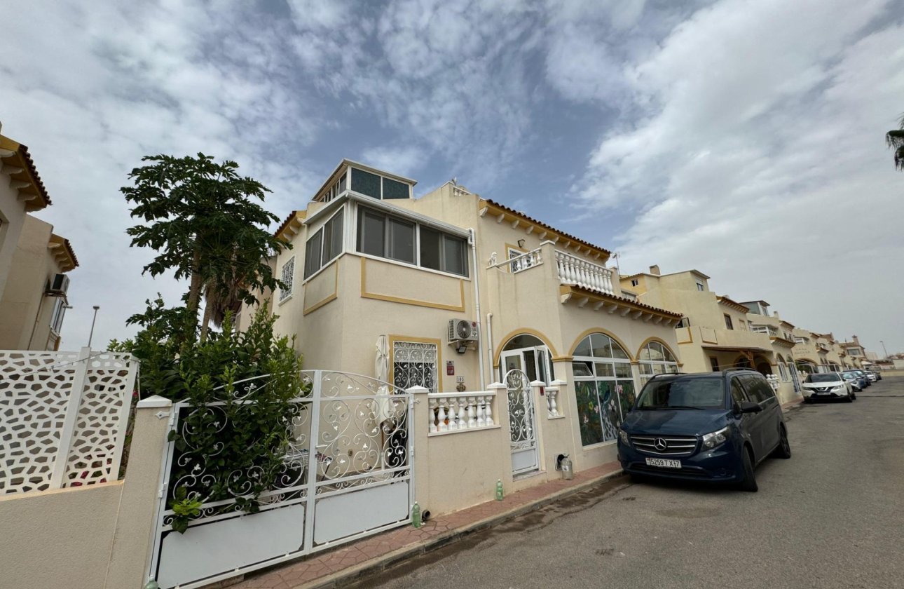 Herverkoop - Villa -
Orihuela Costa - Los Dolses