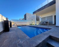 Herverkoop - Villa -
Orihuela Costa - PAU 26