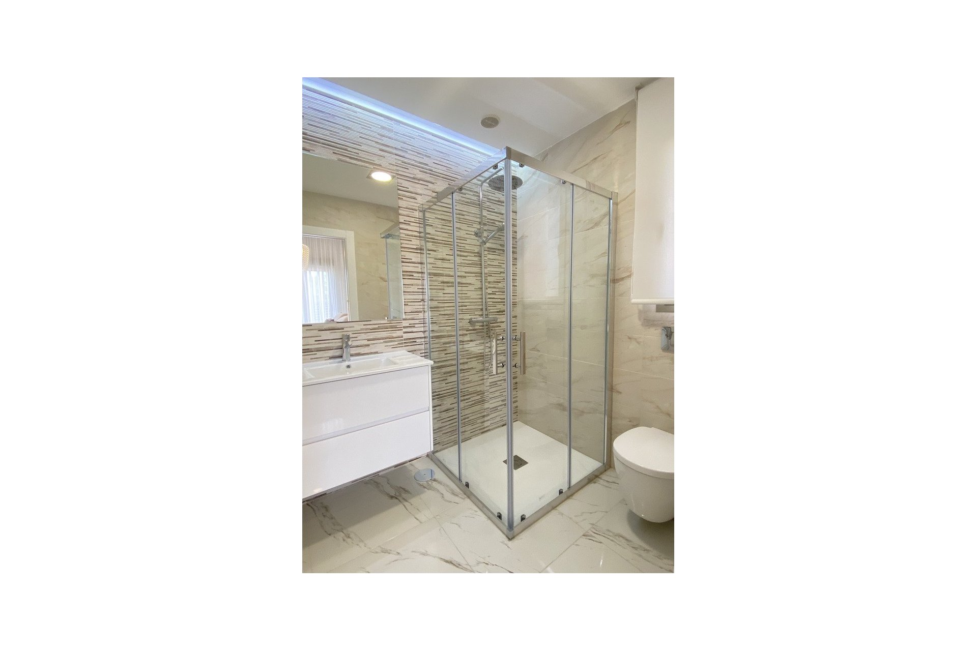 Herverkoop - Villa -
Orihuela Costa - PAU 26