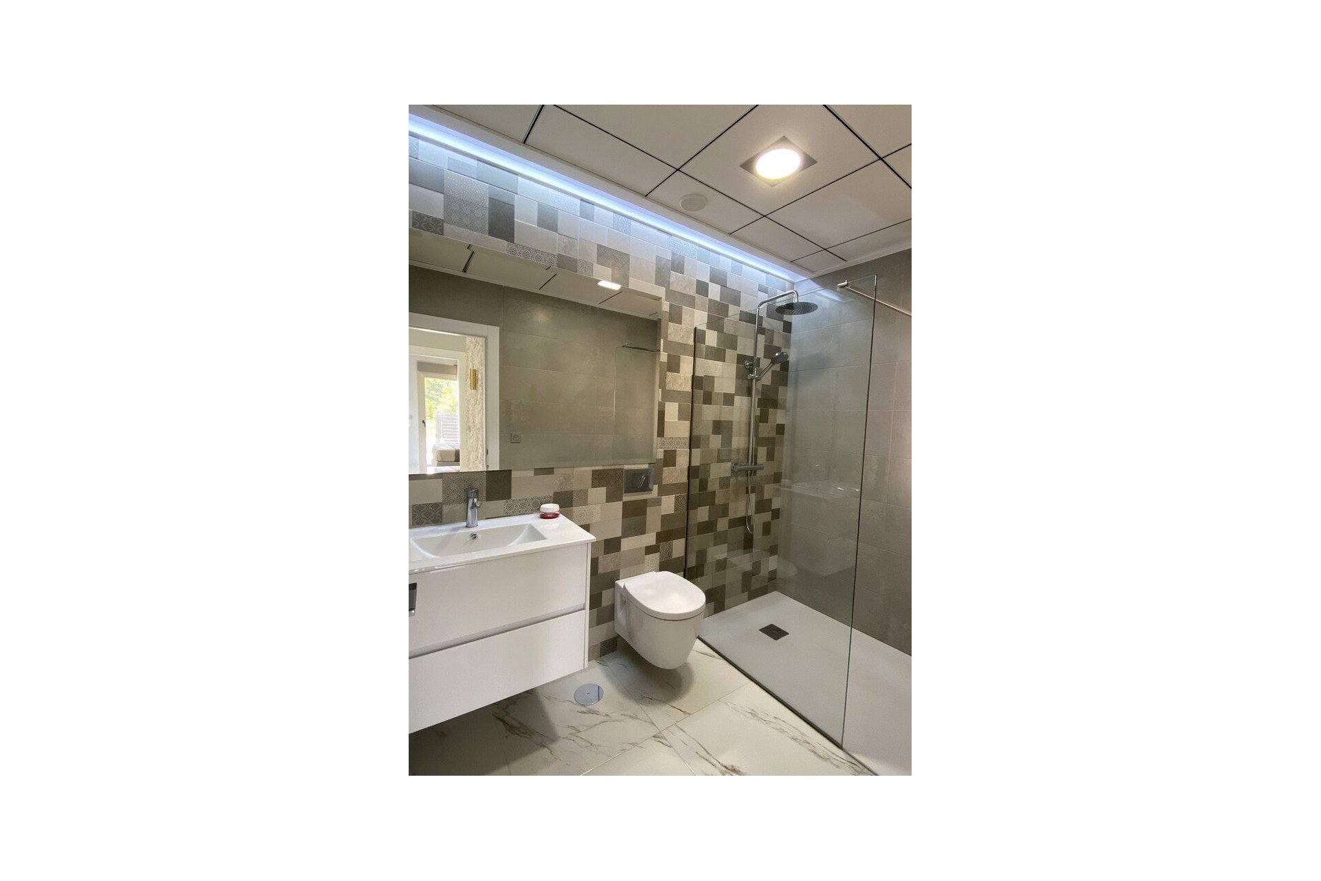 Herverkoop - Villa -
Orihuela Costa - PAU 26