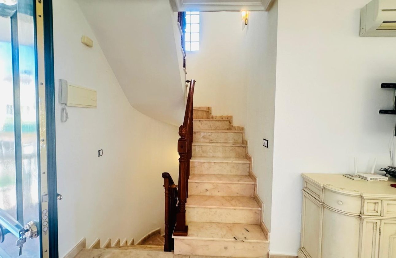 Herverkoop - Villa -
Orihuela Costa - PAU 8