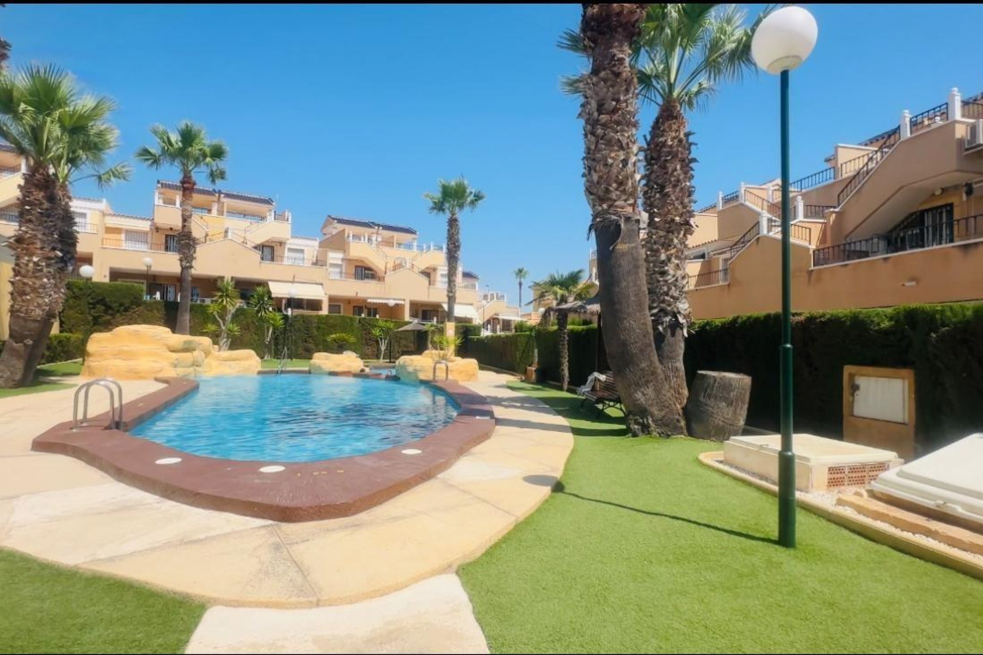 Herverkoop - Villa -
Orihuela Costa - PAU 8