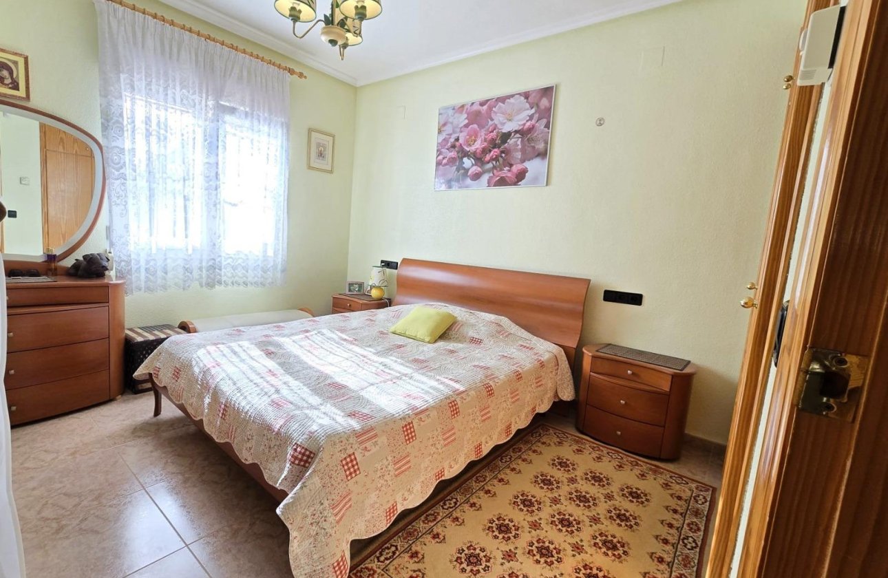 Herverkoop - Villa -
Orihuela Costa - Playa Flamenca