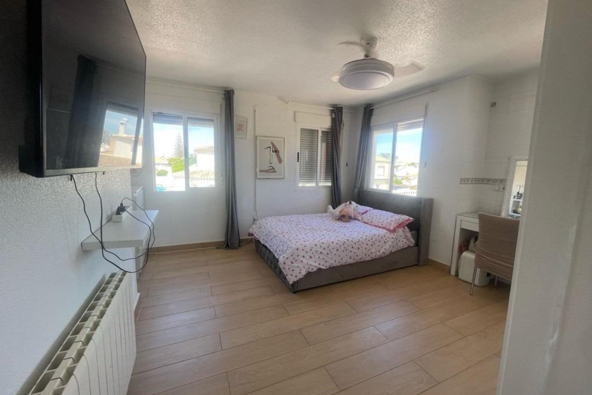 Herverkoop - Villa -
Orihuela Costa - Playa Flamenca