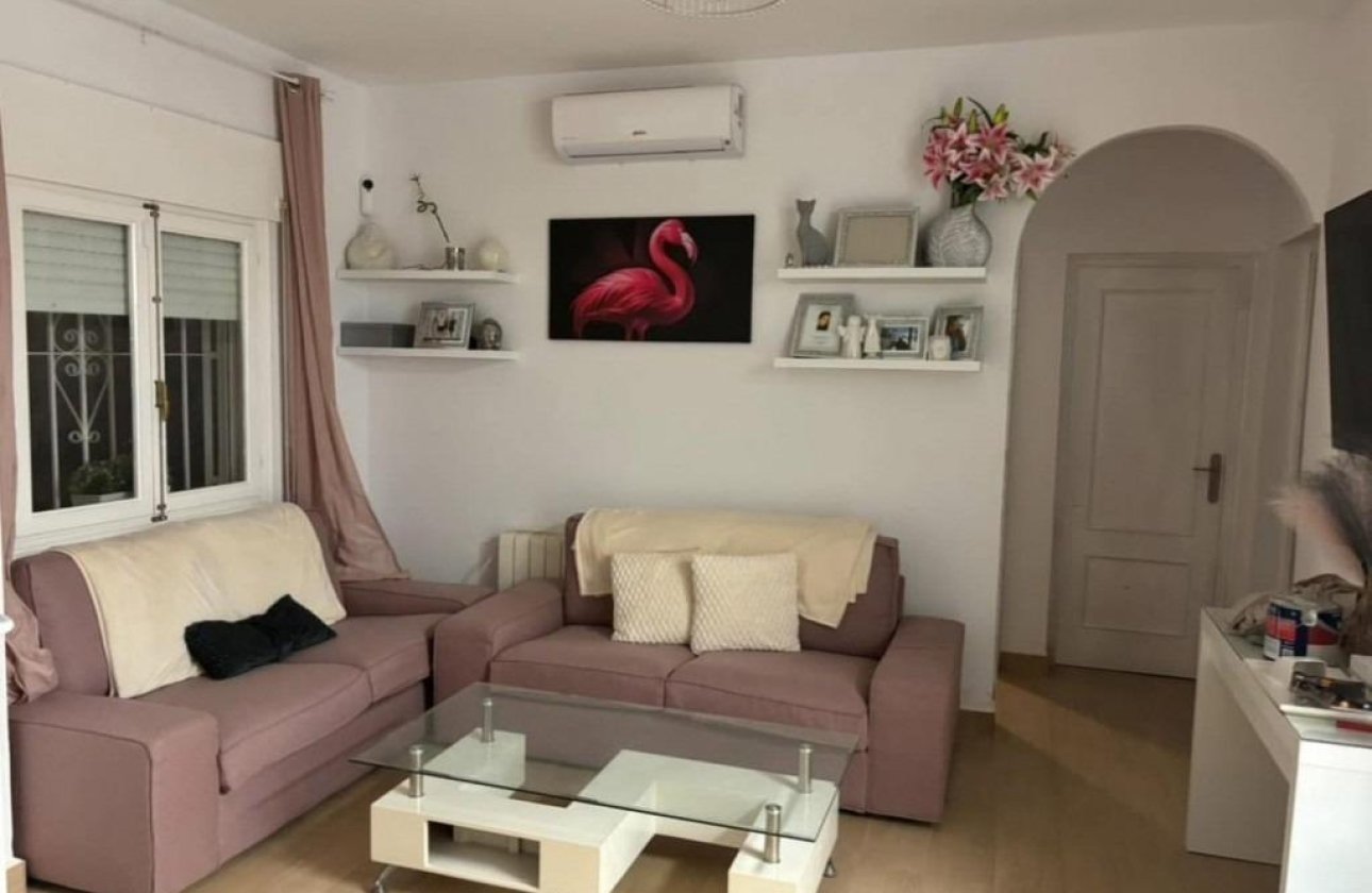 Herverkoop - Villa -
Orihuela Costa - Playa Flamenca