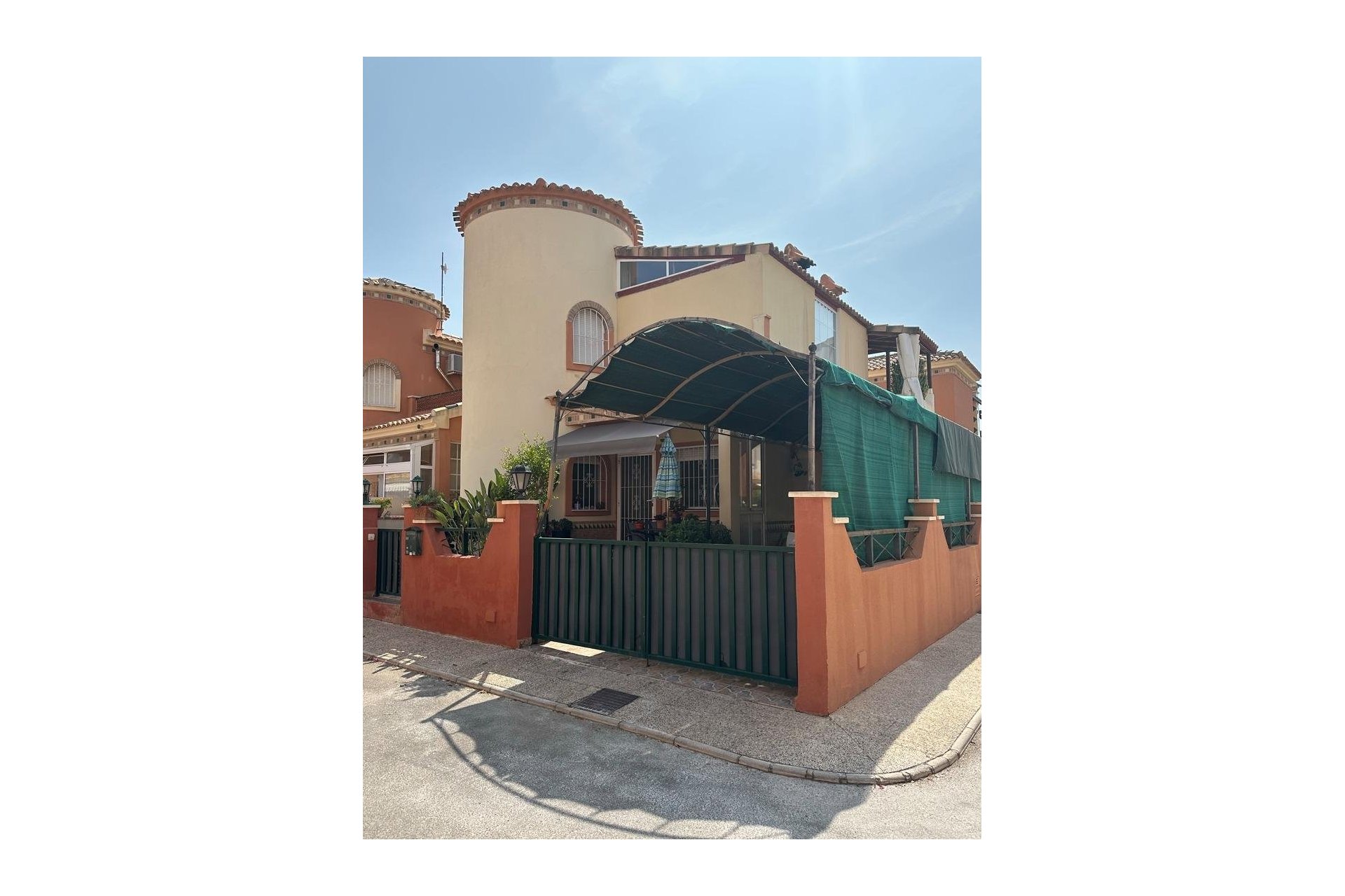 Herverkoop - Villa -
Orihuela Costa - Playa Flamenca