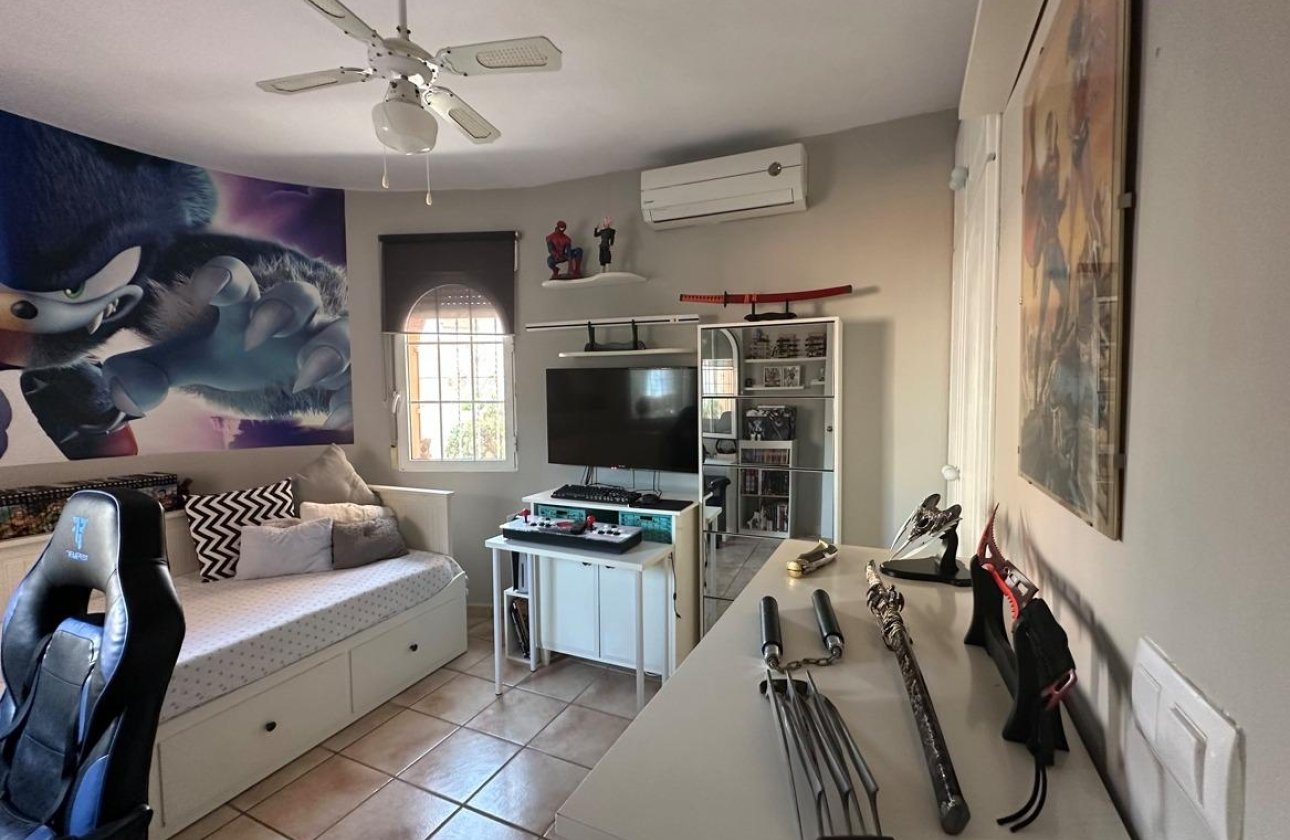 Herverkoop - Villa -
Orihuela Costa - Playa Flamenca