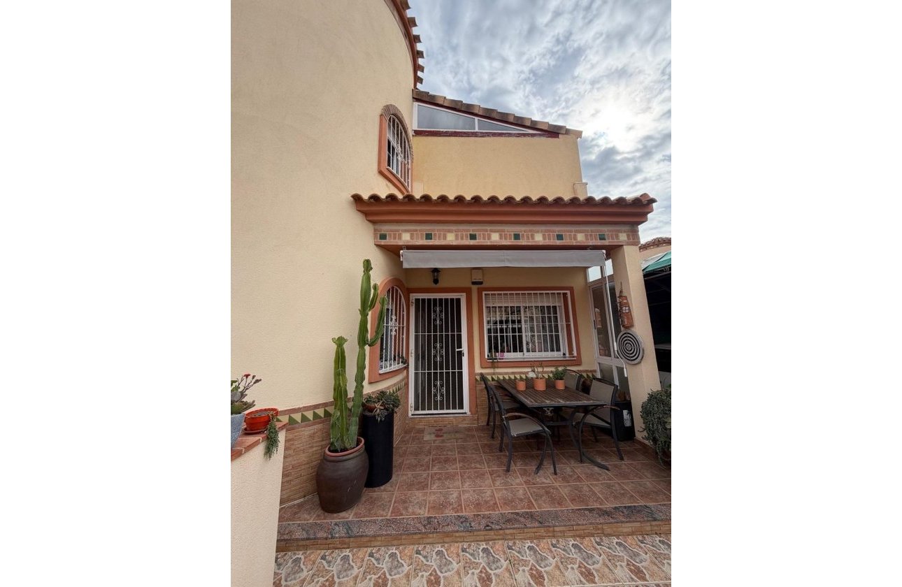 Herverkoop - Villa -
Orihuela Costa - Playa Flamenca