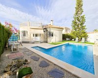 Herverkoop - Villa -
Orihuela Costa - Playa Flamenca