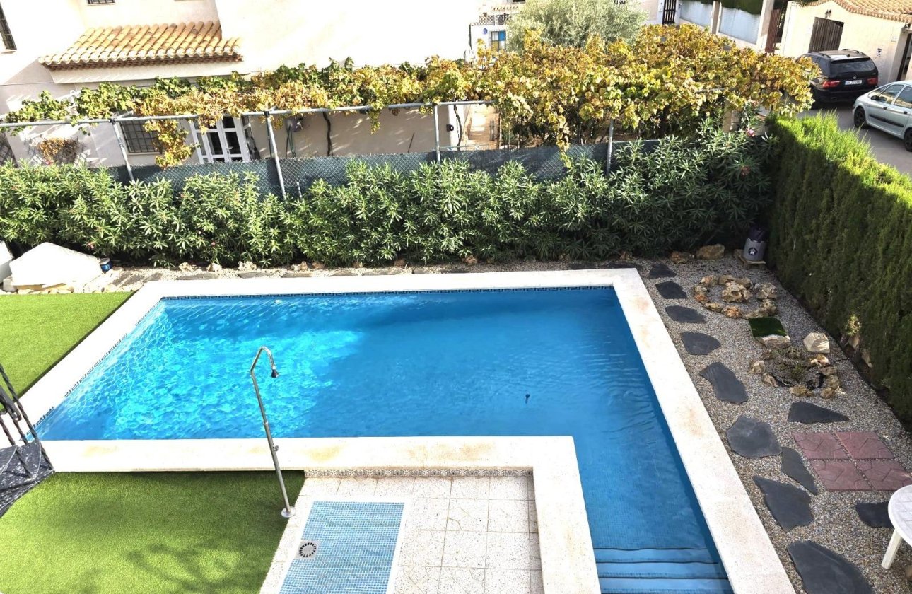 Herverkoop - Villa -
Orihuela Costa - Playa Flamenca