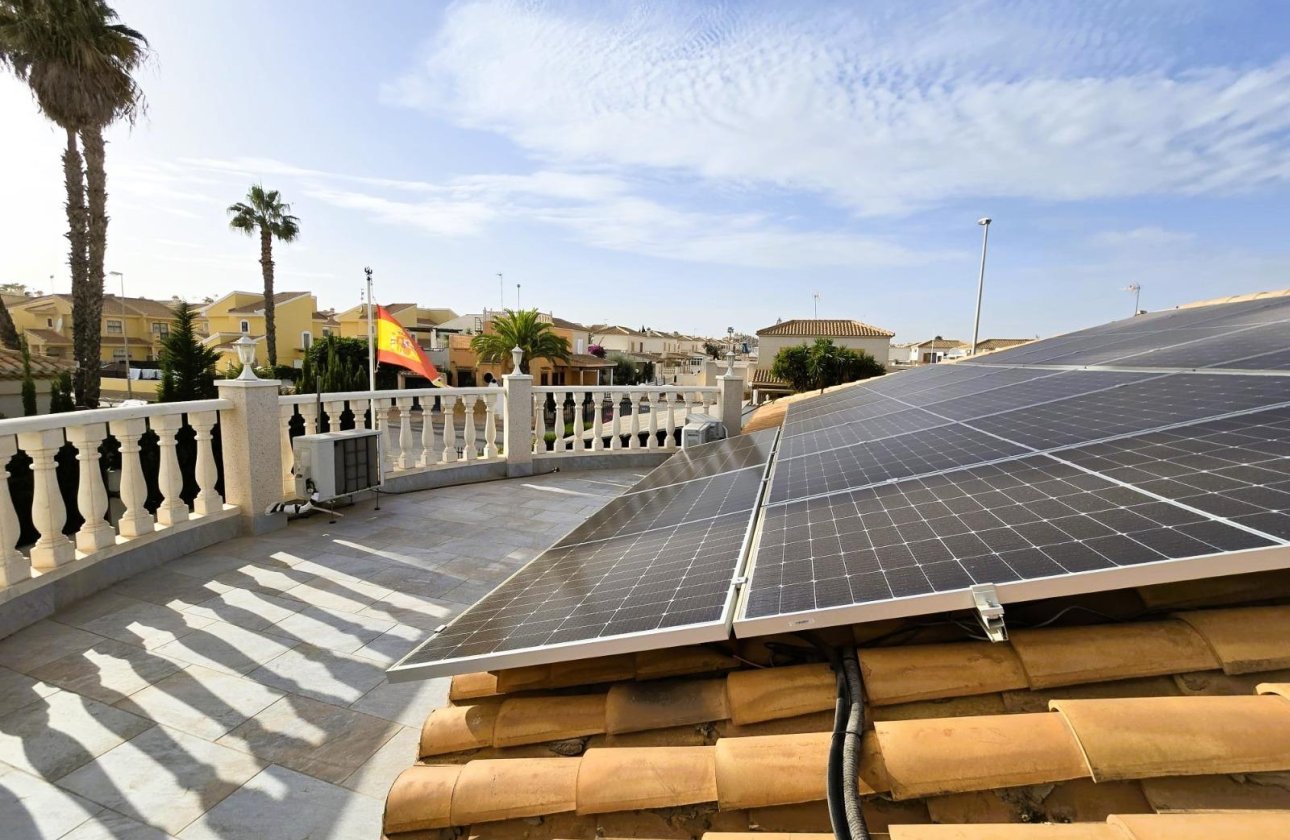 Herverkoop - Villa -
Orihuela Costa - Playa Flamenca