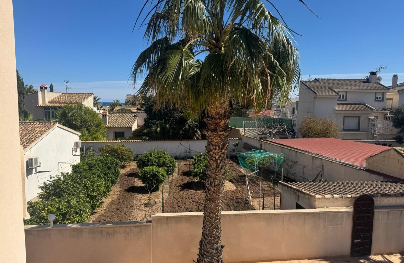Herverkoop - Villa -
Orihuela Costa - Playa Flamenca