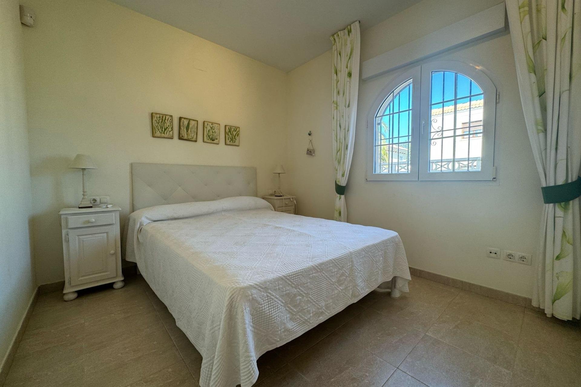 Herverkoop - Villa -
Orihuela Costa - Playa Flamenca