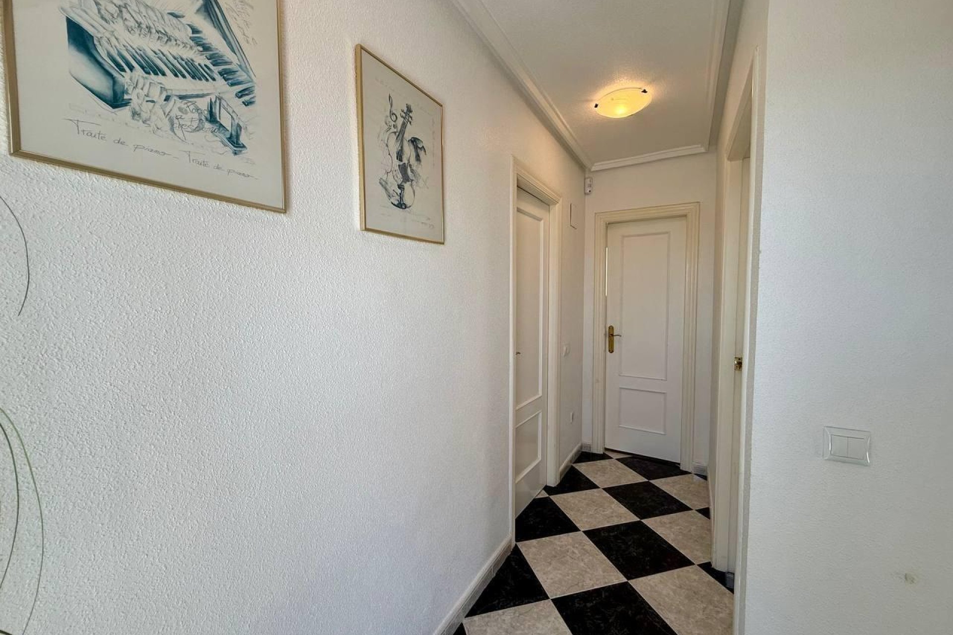 Herverkoop - Villa -
Orihuela Costa - Playa Flamenca