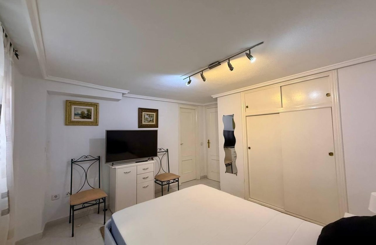 Herverkoop - Villa -
Orihuela Costa - Playa Flamenca