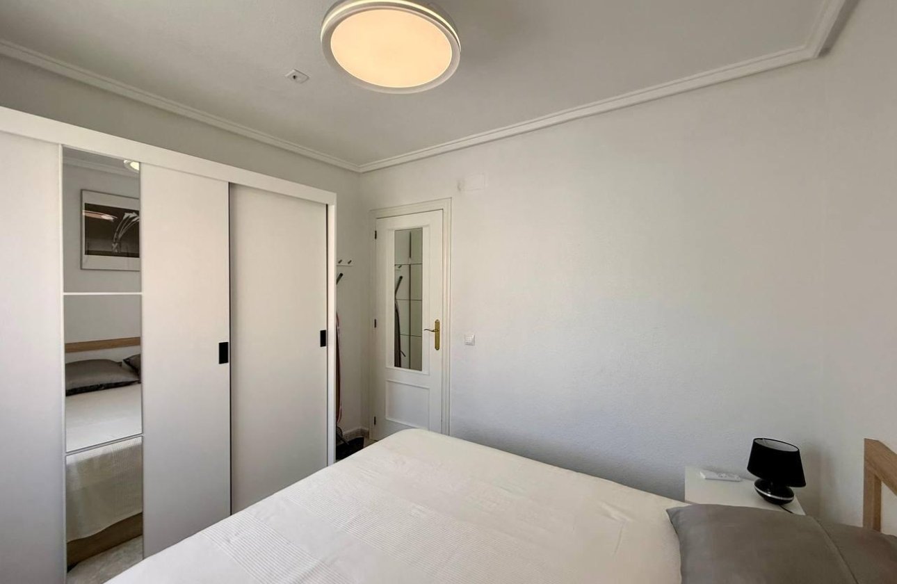 Herverkoop - Villa -
Orihuela Costa - Playa Flamenca