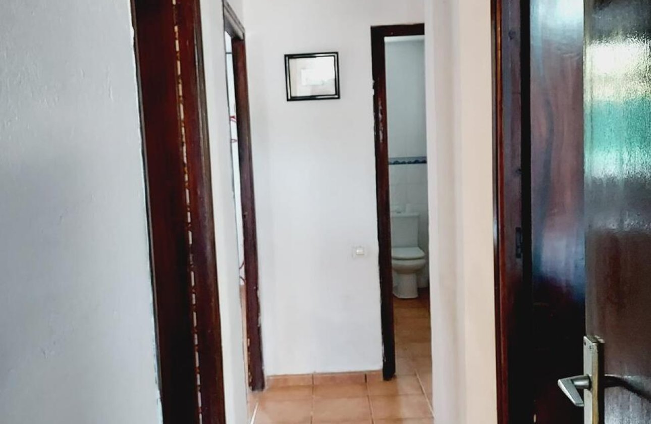 Herverkoop - Villa -
Orihuela Costa - Punta Prima