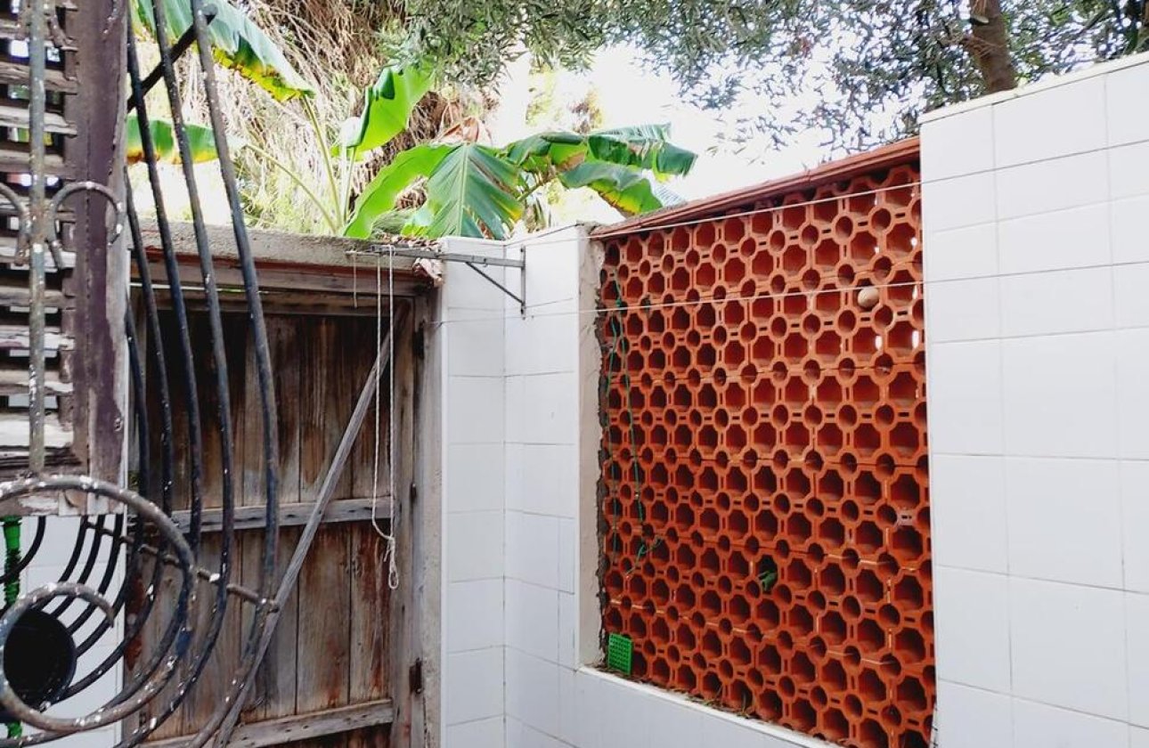 Herverkoop - Villa -
Orihuela Costa - Punta Prima