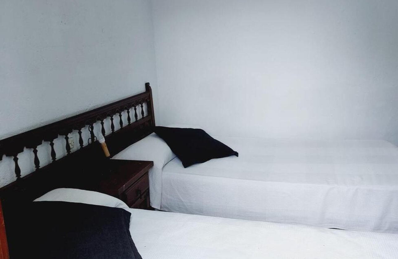 Herverkoop - Villa -
Orihuela Costa - Punta Prima