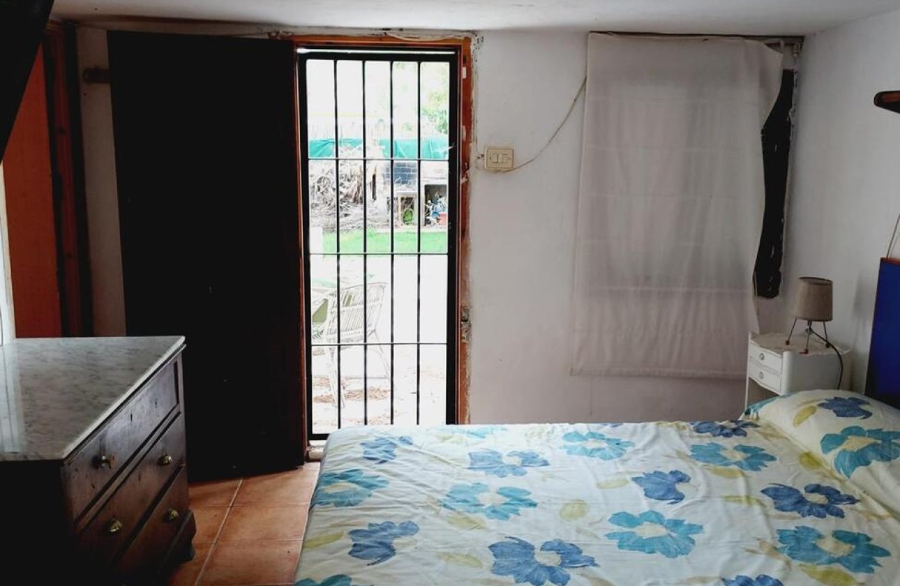 Herverkoop - Villa -
Orihuela Costa - Punta Prima