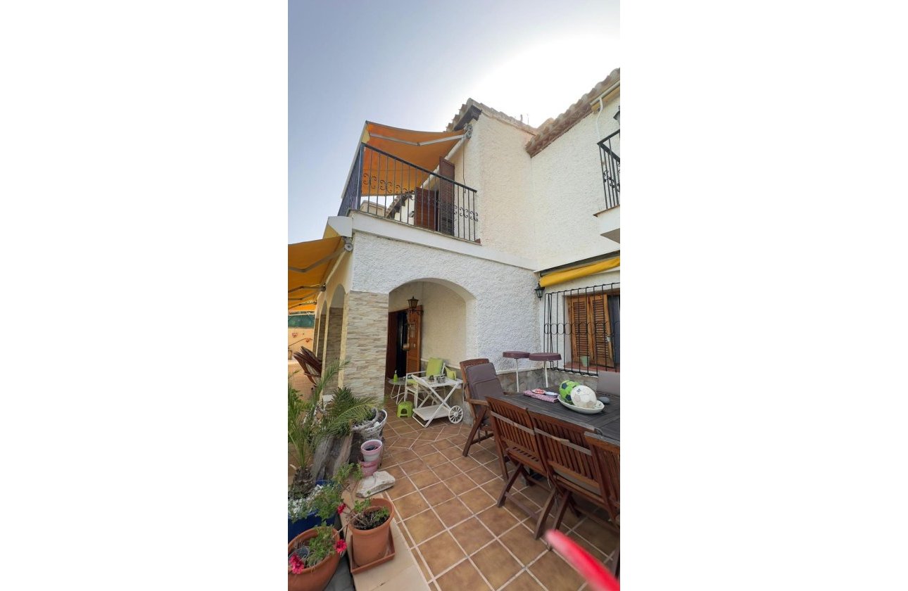 Herverkoop - Villa -
Orihuela Costa - Punta Prima