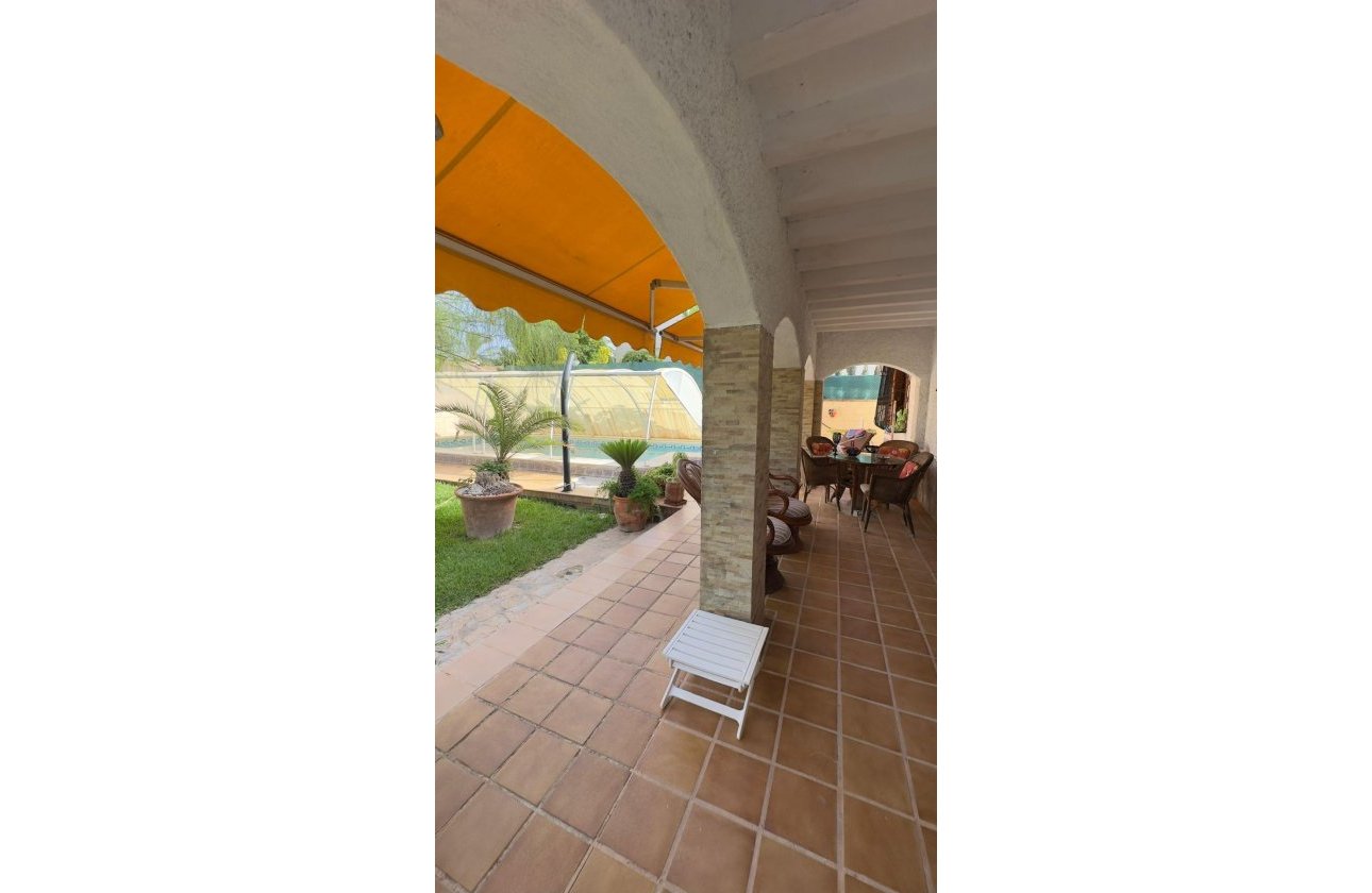 Herverkoop - Villa -
Orihuela Costa - Punta Prima