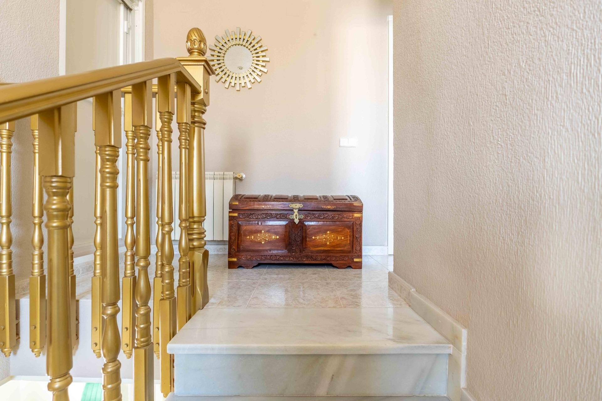 Herverkoop - Villa -
Orihuela Costa - Punta Prima