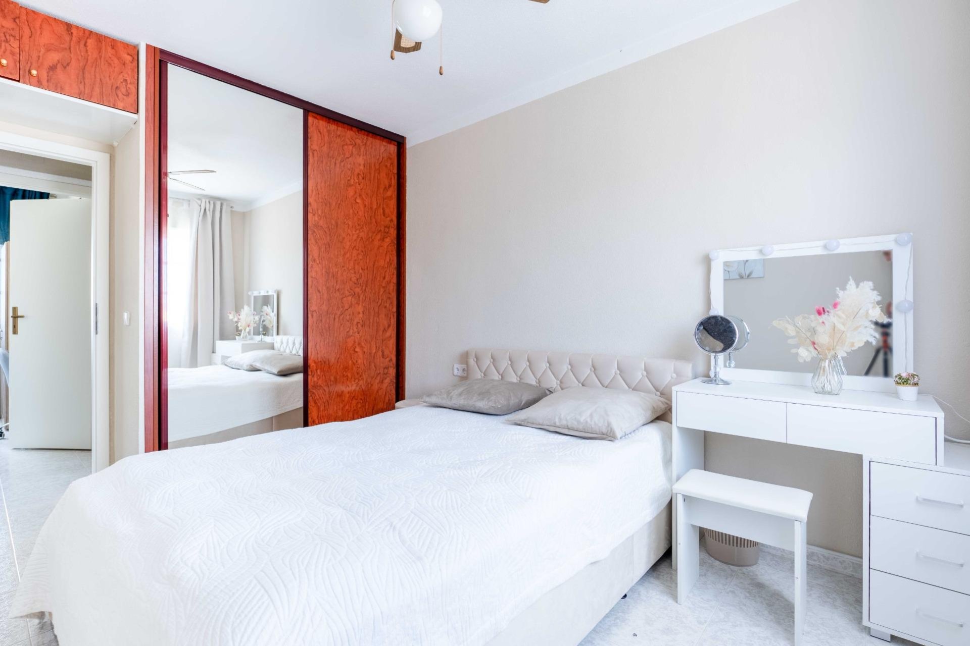 Herverkoop - Villa -
Orihuela Costa - Punta Prima