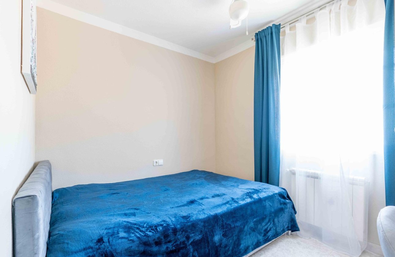 Herverkoop - Villa -
Orihuela Costa - Punta Prima