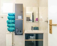 Herverkoop - Villa -
Orihuela Costa - Punta Prima