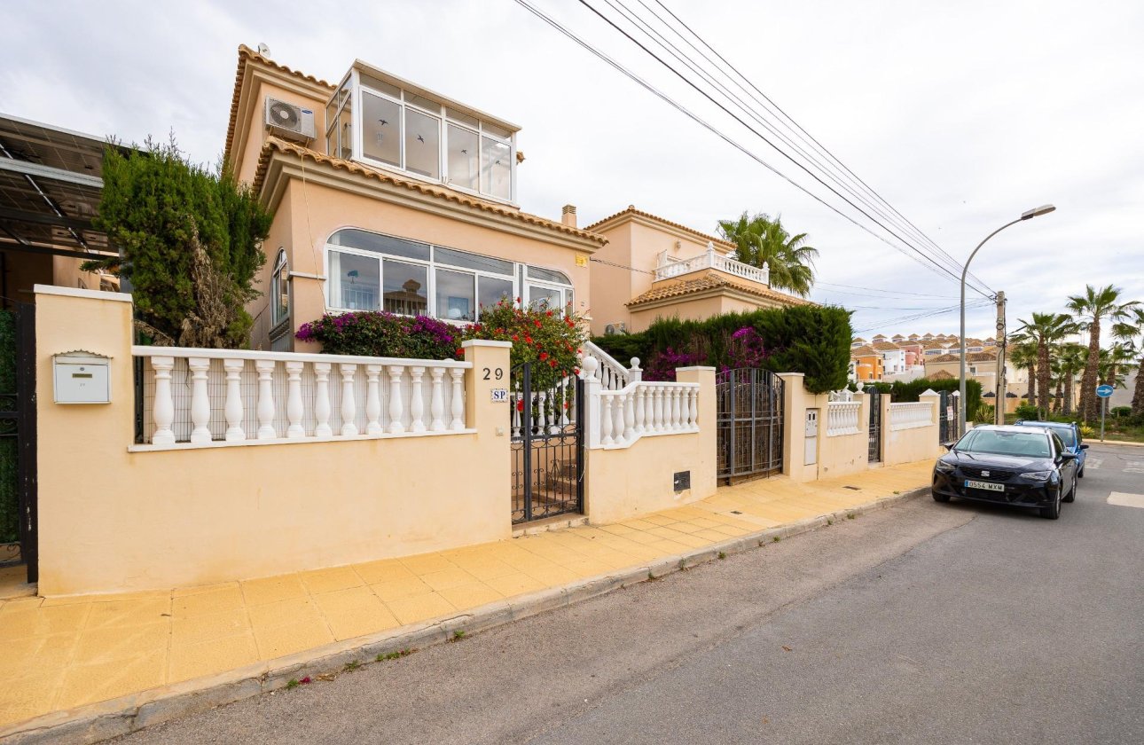 Herverkoop - Villa -
Orihuela Costa - Villamartín-las Filipinas