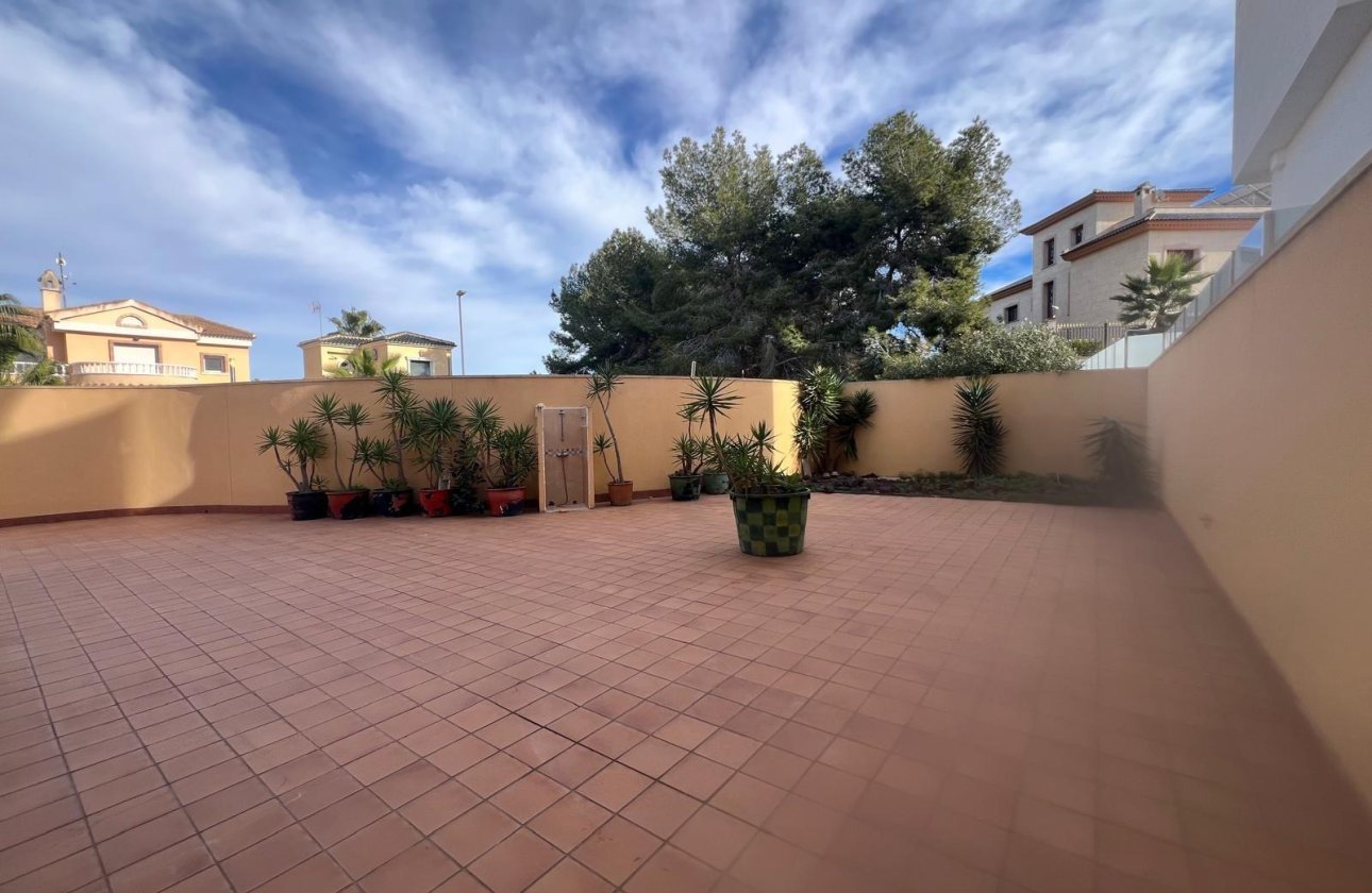 Herverkoop - Villa -
Orihuela Costa - Villamartín-las Filipinas