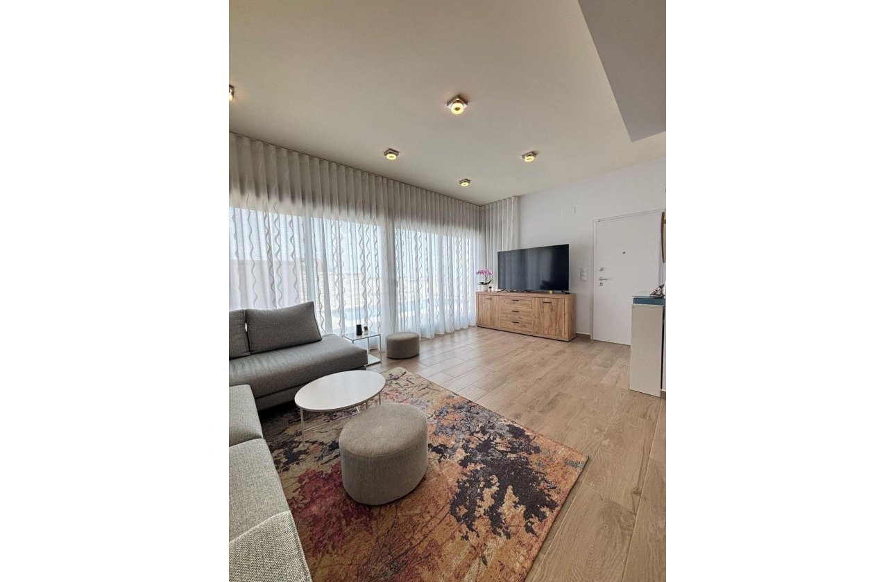 Herverkoop - Villa -
Orihuela Costa - Villamartín-las Filipinas