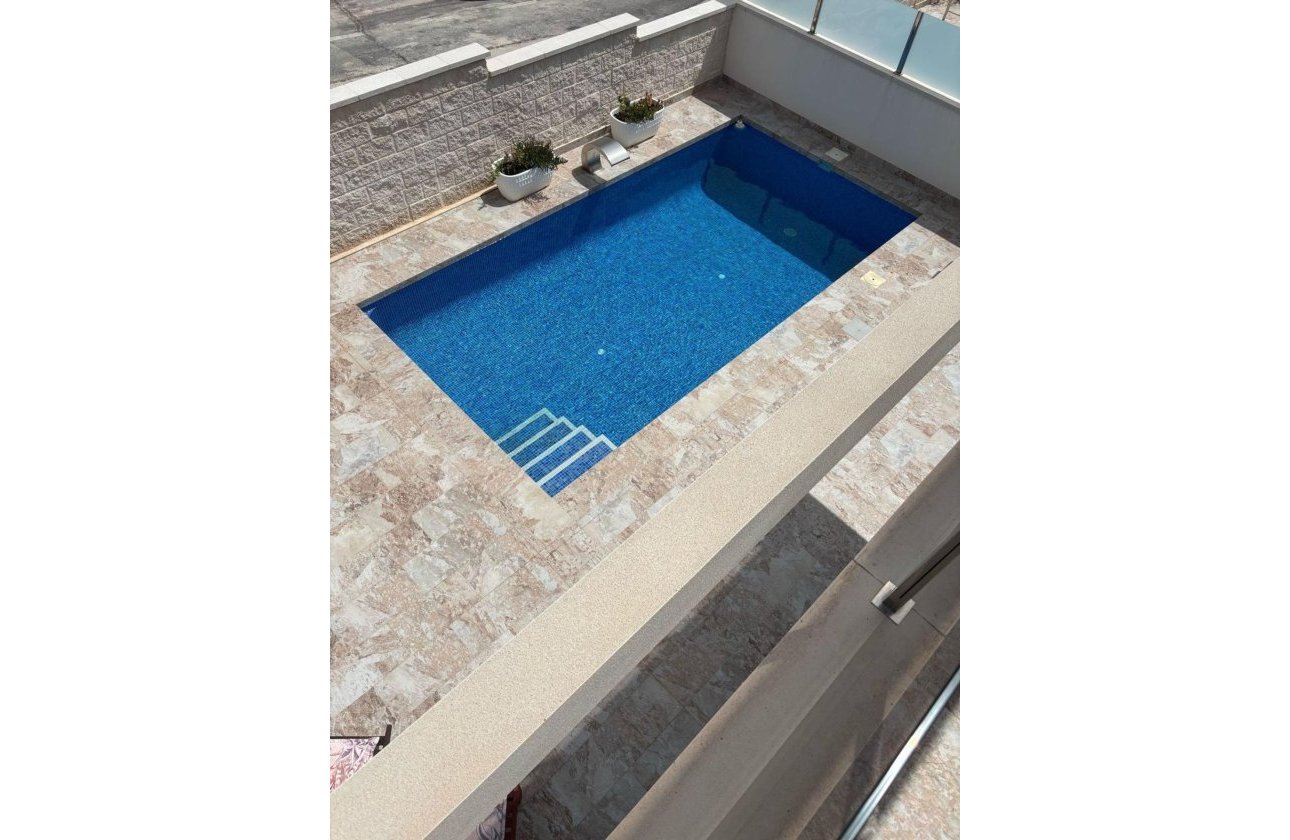 Herverkoop - Villa -
Orihuela Costa - Villamartín-las Filipinas