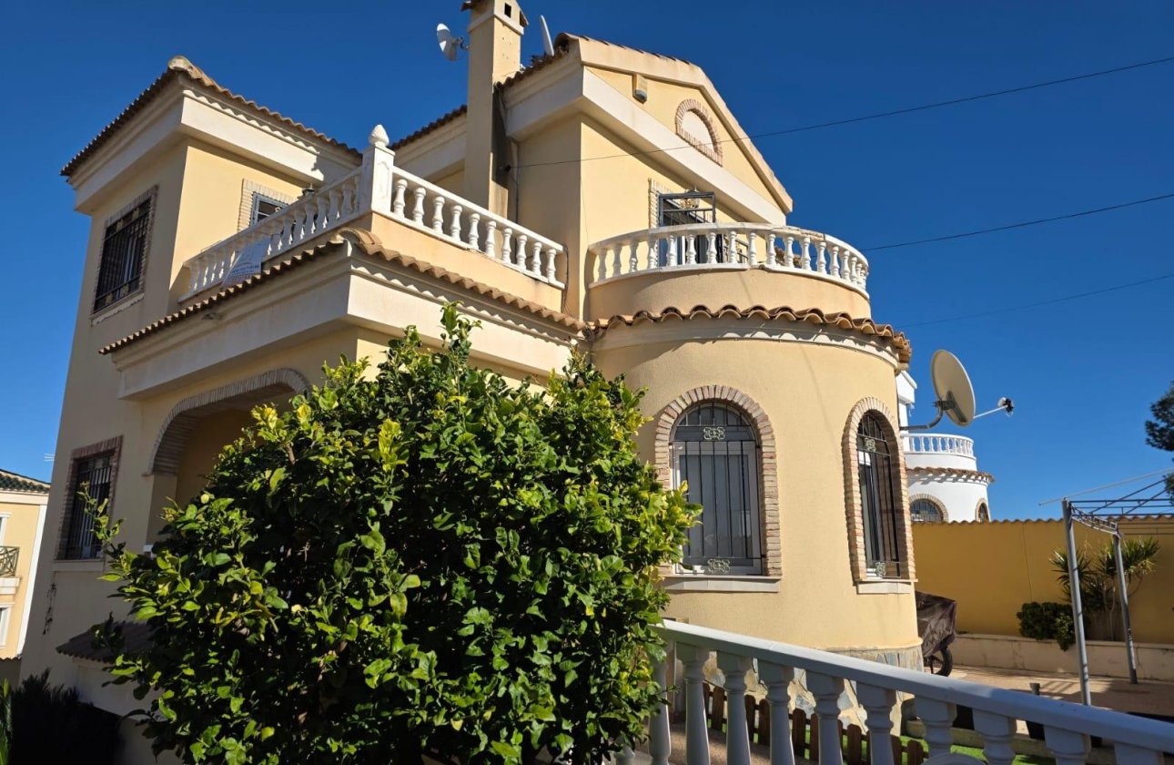 Herverkoop - Villa -
Orihuela Costa - Villamartín-las Filipinas