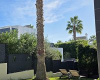 Herverkoop - Villa -
Orihuela Costa - Villamartín