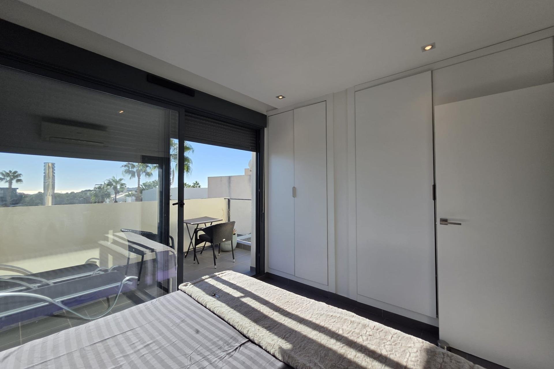 Herverkoop - Villa -
Orihuela Costa - Villamartín