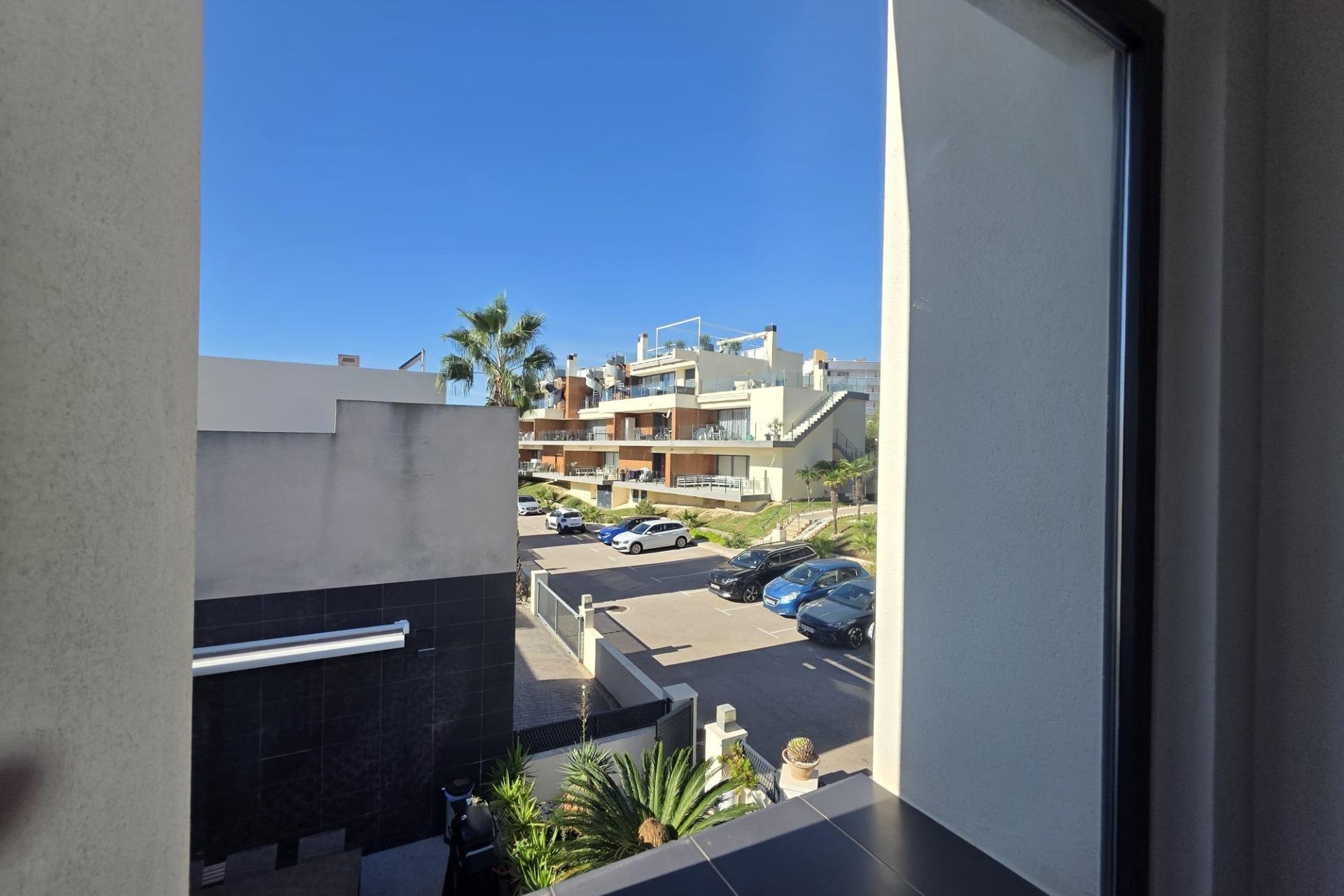 Herverkoop - Villa -
Orihuela Costa - Villamartín