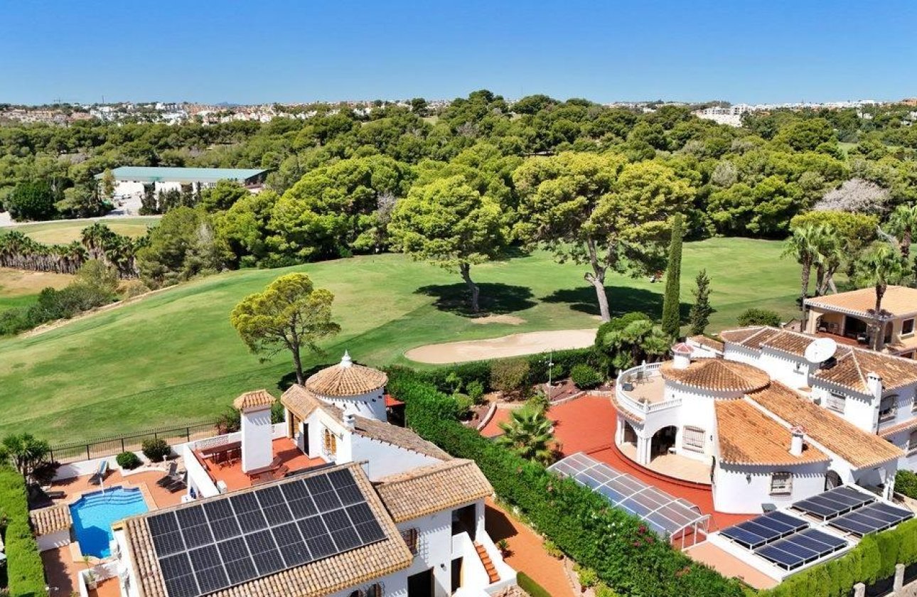 Herverkoop - Villa -
Orihuela Costa - Villamartín