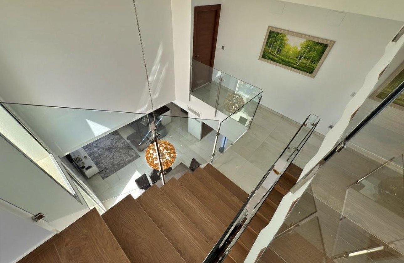 Herverkoop - Villa -
Orihuela Costa - Villamartín