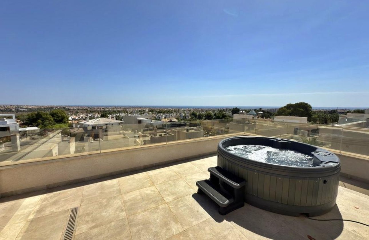 Herverkoop - Villa -
Orihuela Costa - Villamartín