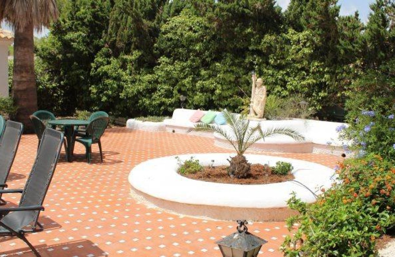Herverkoop - Villa -
Orihuela Costa - Villamartín