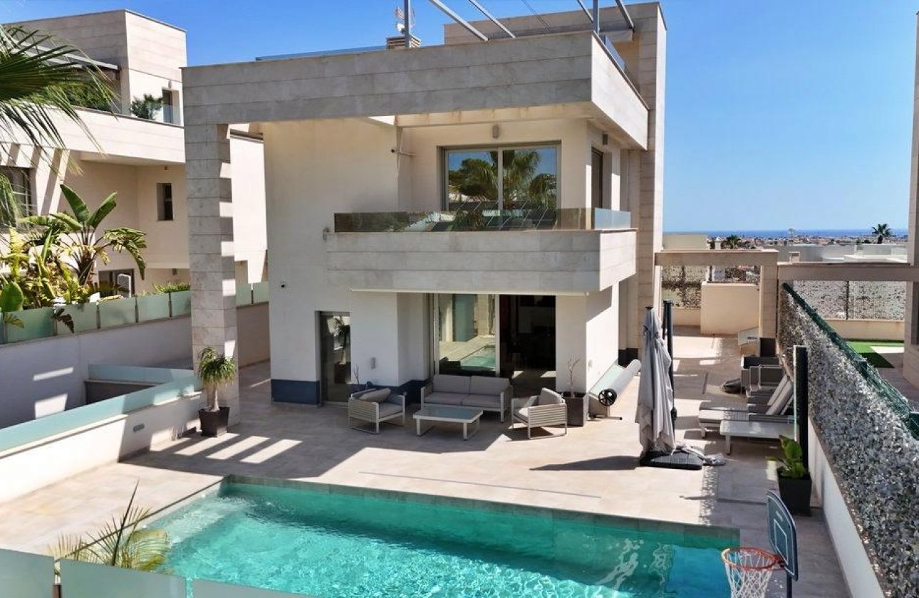 Herverkoop - Villa -
Orihuela Costa - Villamartín