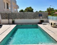 Herverkoop - Villa -
Orihuela Costa - Villamartín