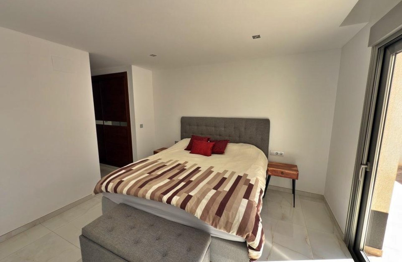 Herverkoop - Villa -
Orihuela Costa - Villamartín
